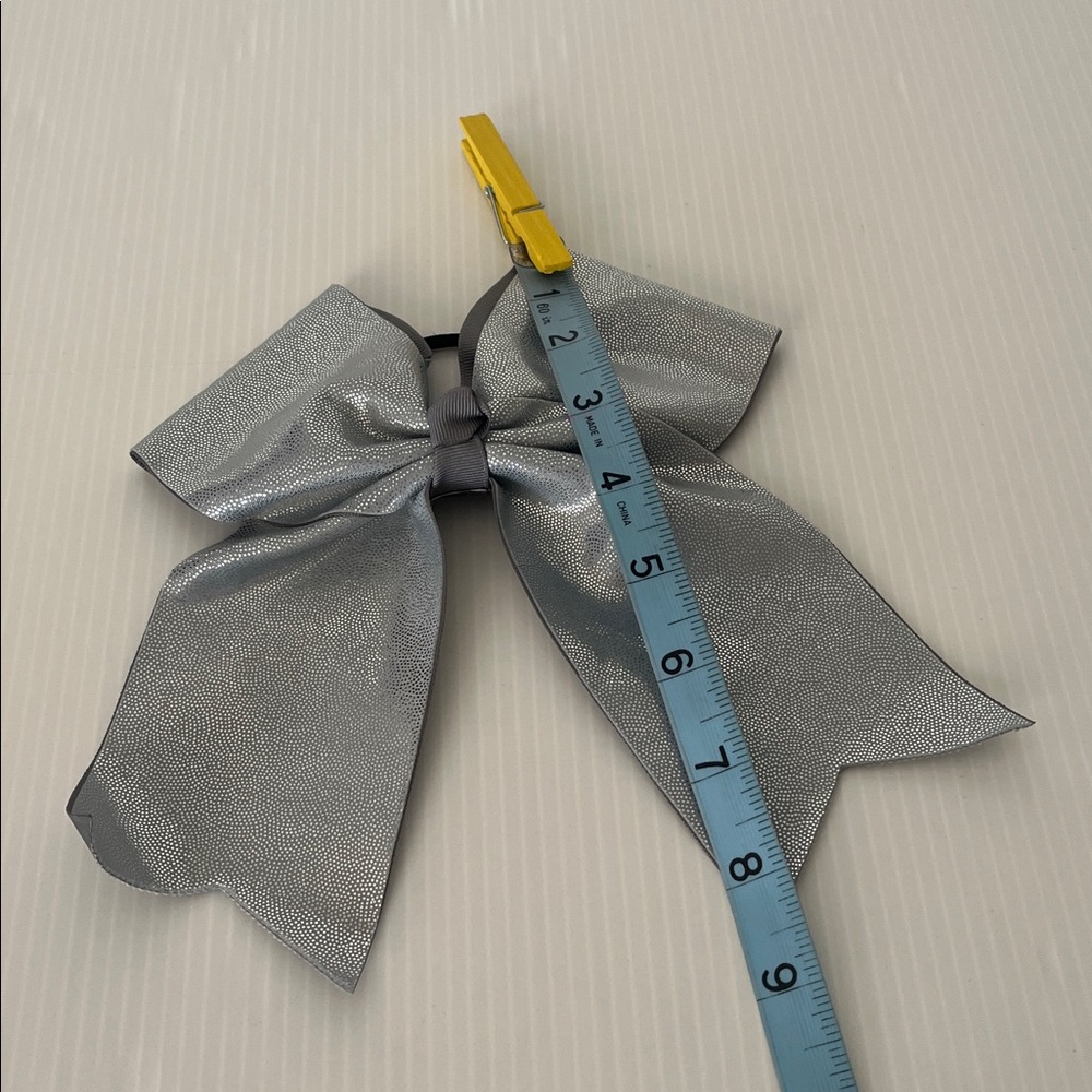 Varsity Cheer Bow - Picture 4 of 6
